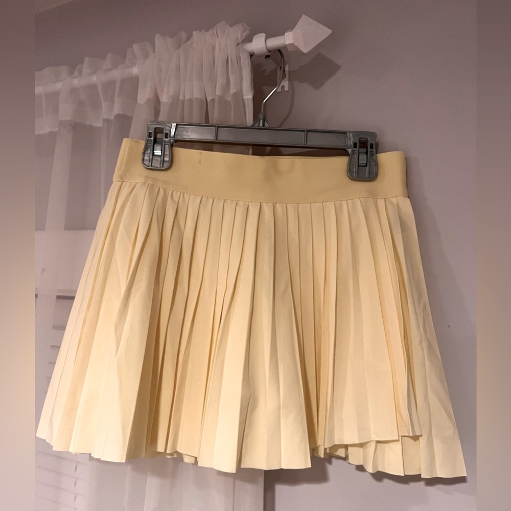 Aritzia tennis skort